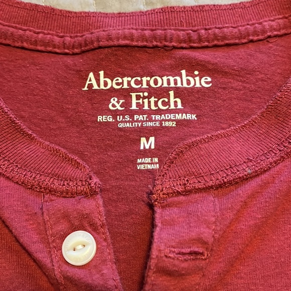 Abercrombie & Fitch t-shirt Size M - Picture 2 of 2